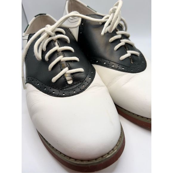 eastland saddle oxford shoes